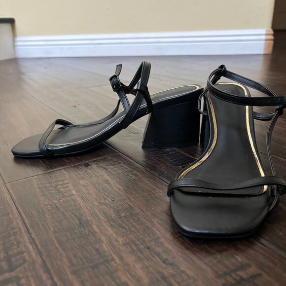 Black Chunky Kitten Heels - Picture 1 of 3